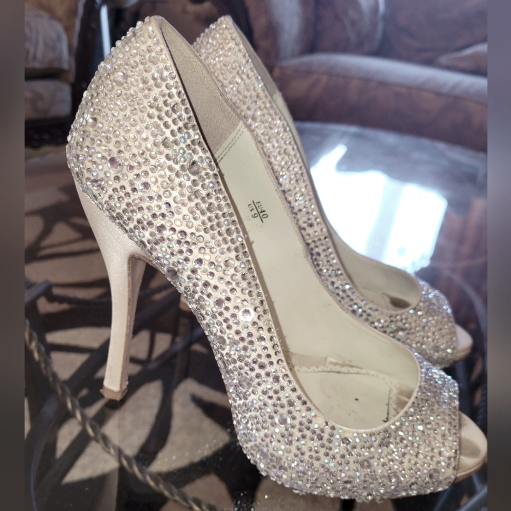 SWAROVSKI Crystal wedding shoes.